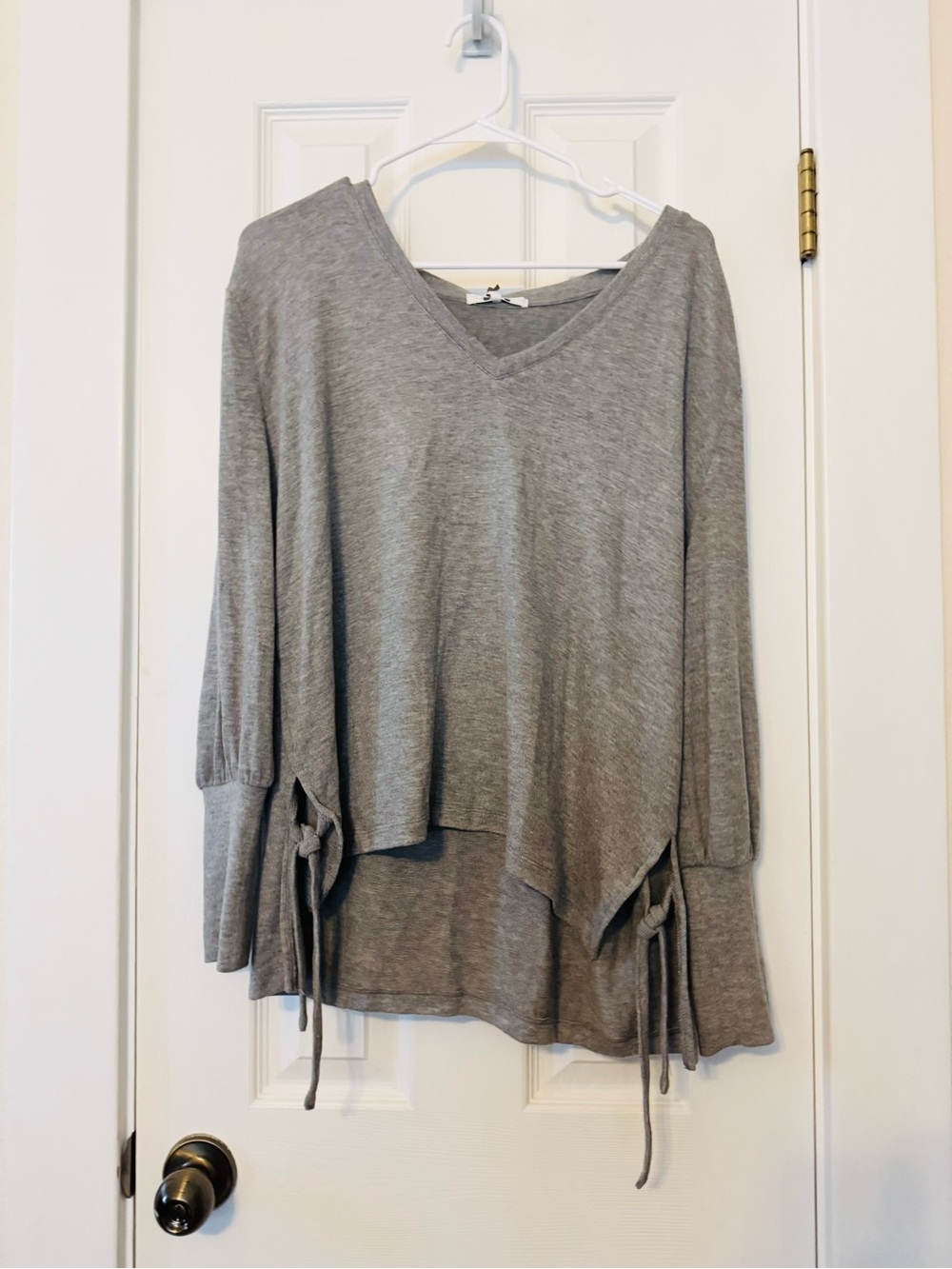 Three‎ Dots Heather Gray Side Tie V-Neck Sweater Top Oversized Knit Soft Small